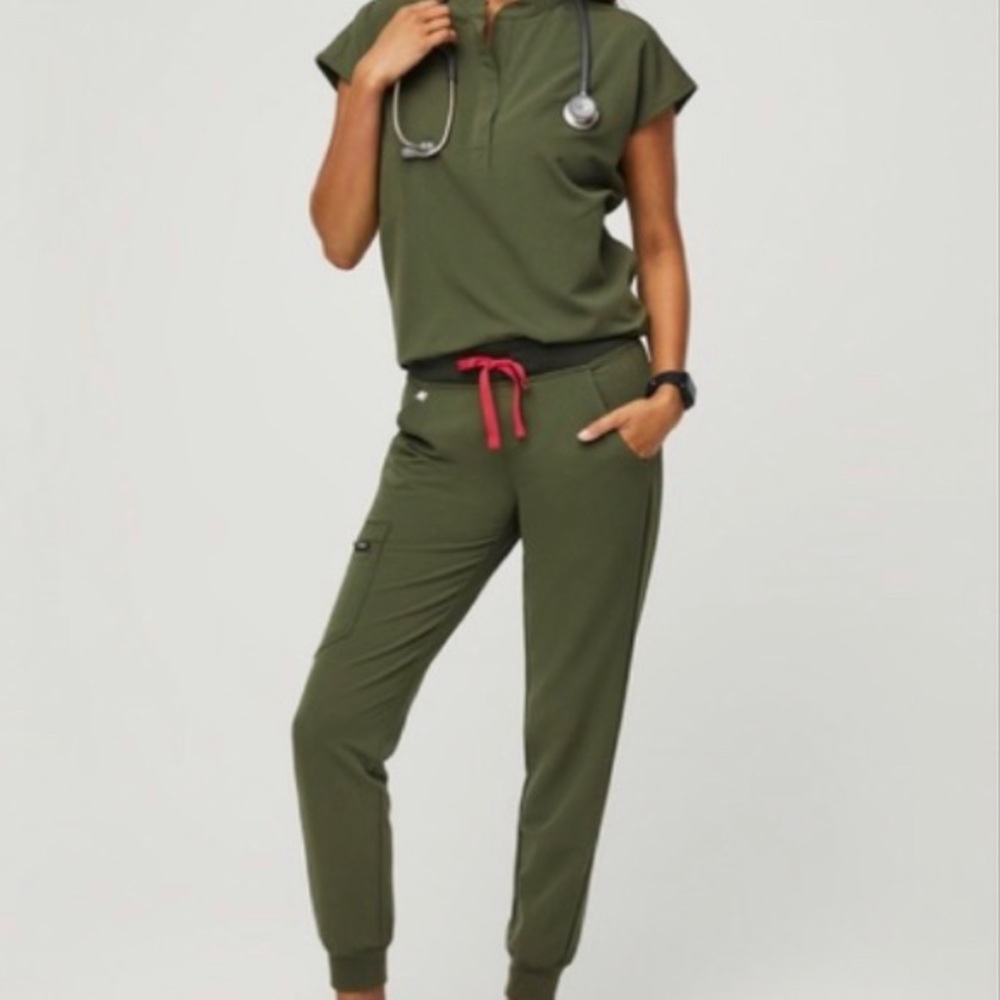 Figs Limited Edition Olive Scrub Set